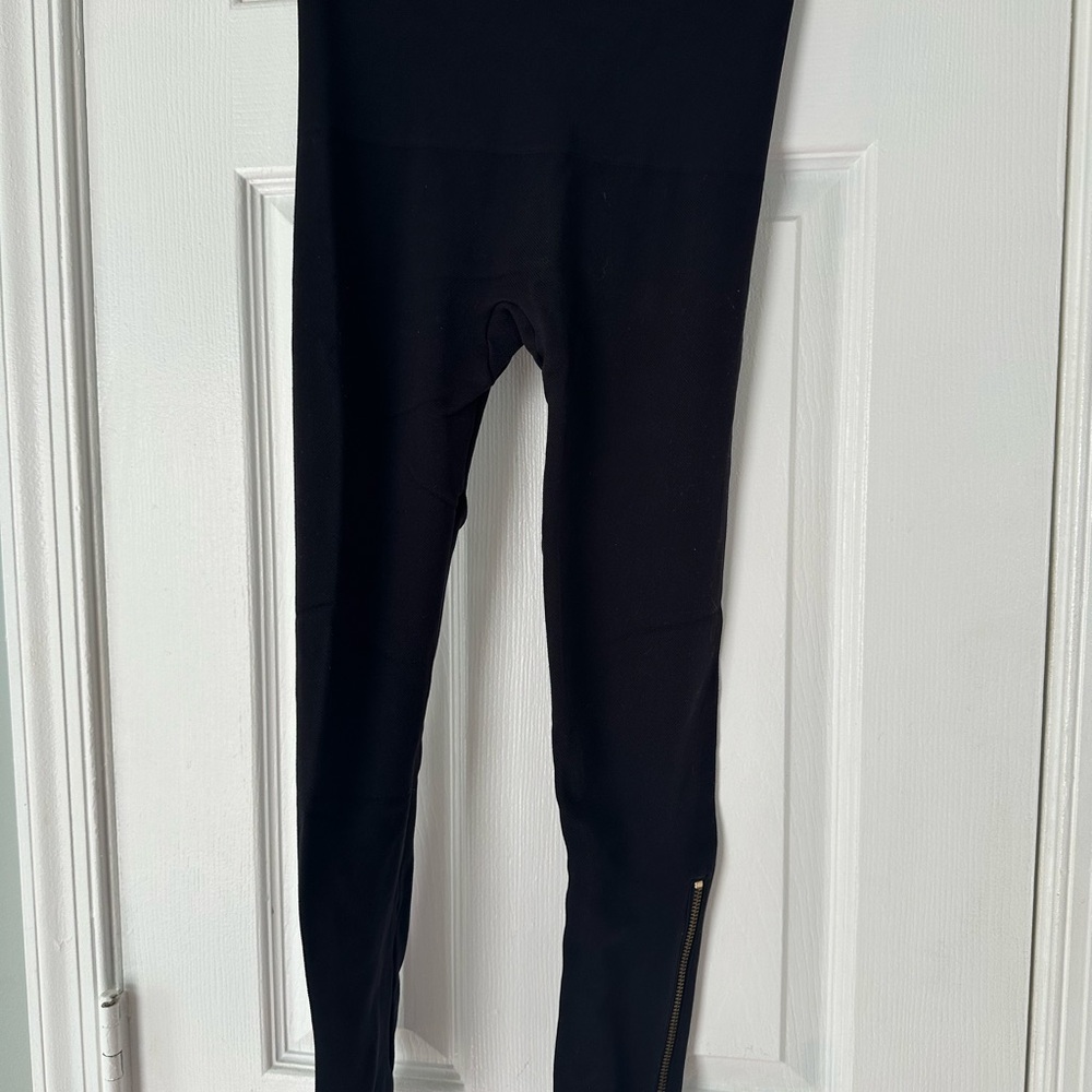 SPANX Black Leggings Sleek and Versatile